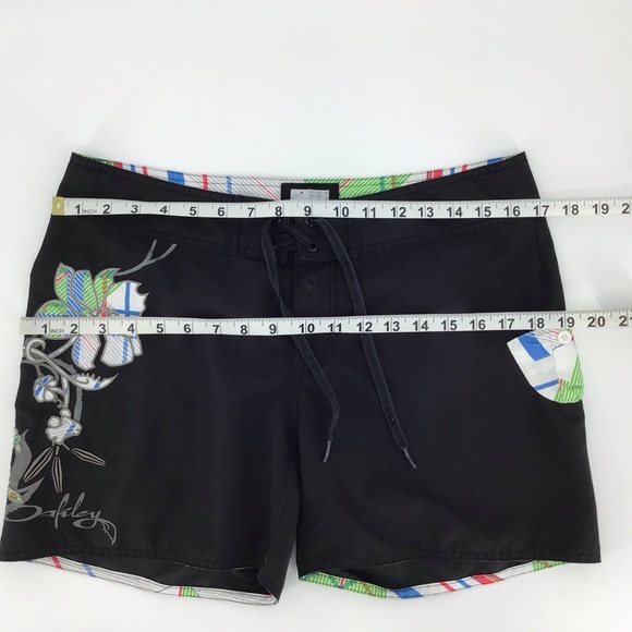 Oakley Black Shorts with Floral Logo design, 8 - Picture 11 of 15